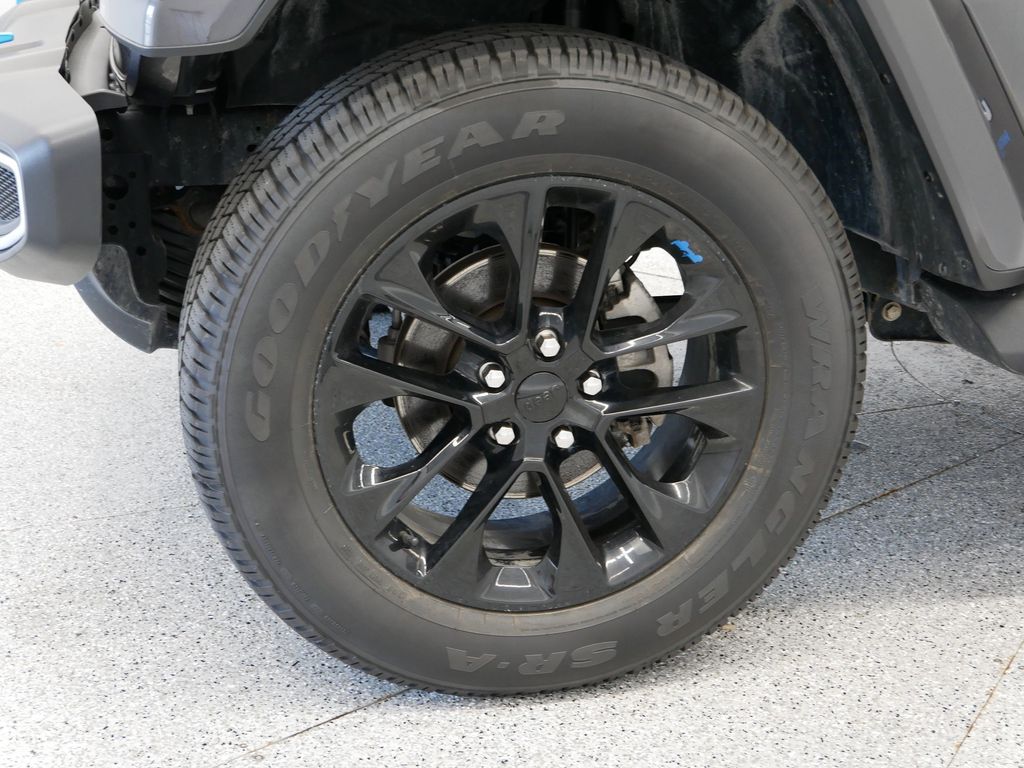 Thumbnail: 2022 Jeep Wrangler - 8