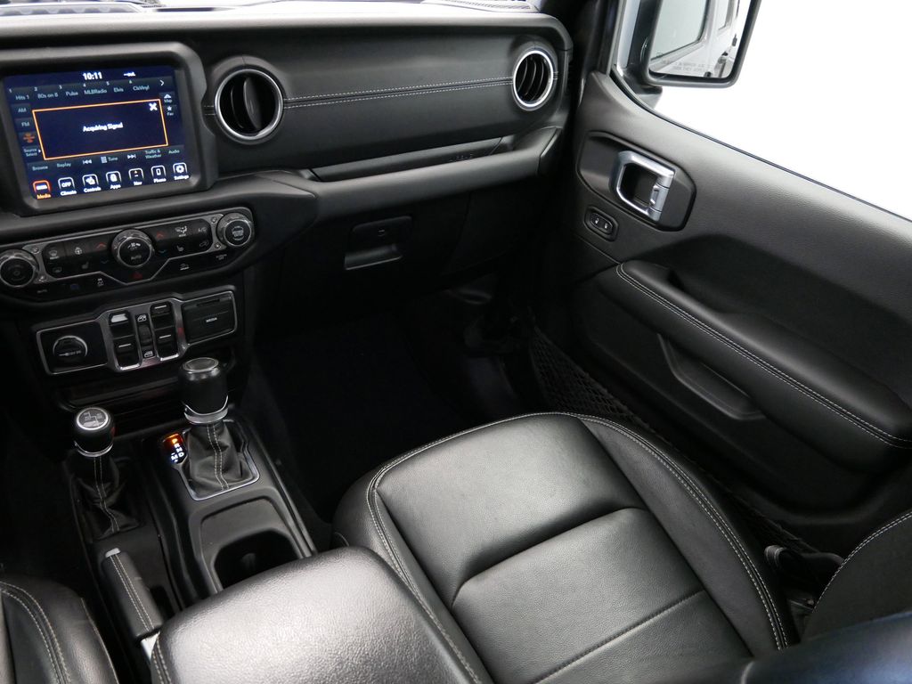 Thumbnail: 2022 Jeep Wrangler - 14