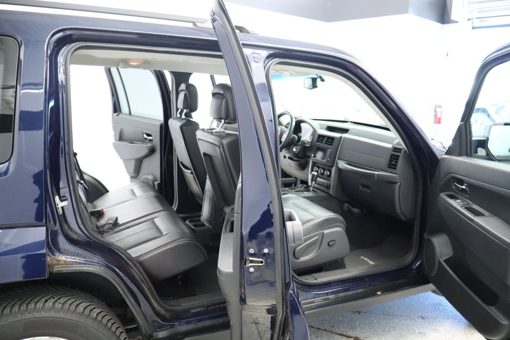 Thumbnail: 2012 Jeep Liberty - 25