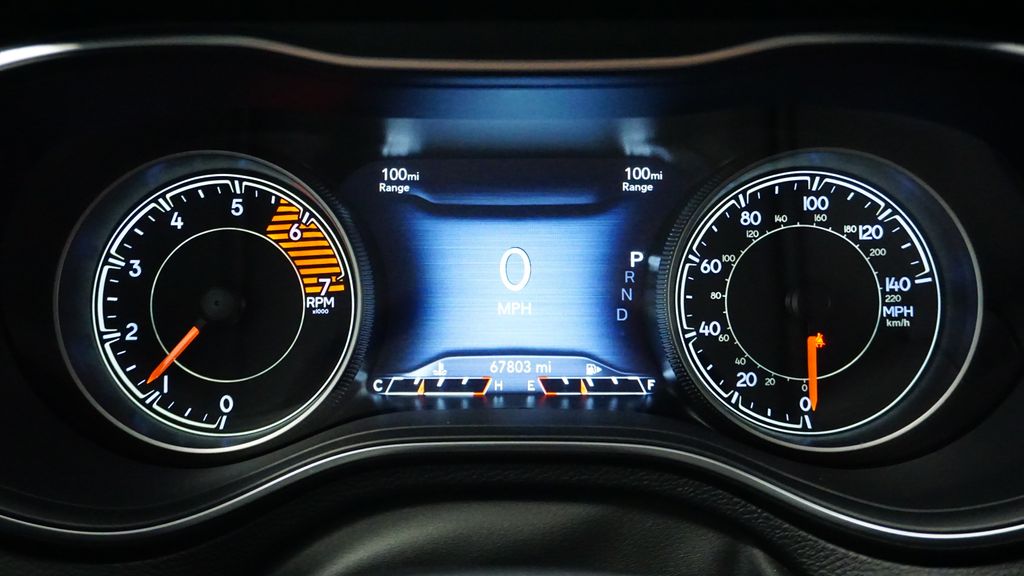 Thumbnail: 2020 Jeep Cherokee - 14