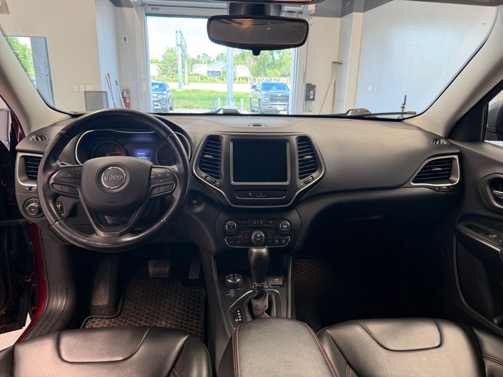 Thumbnail: 2020 Jeep Cherokee - 9