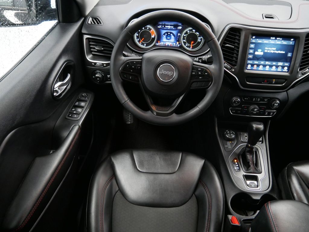 Thumbnail: 2022 Jeep Cherokee - 7