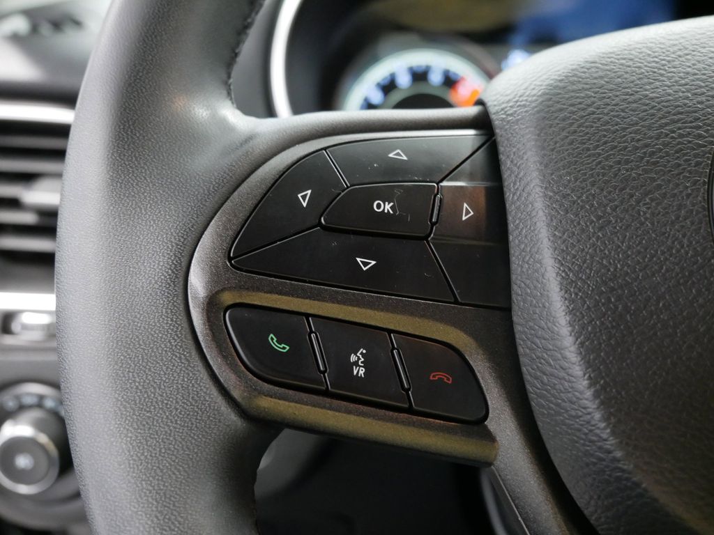 Thumbnail: 2022 Jeep Cherokee - 29