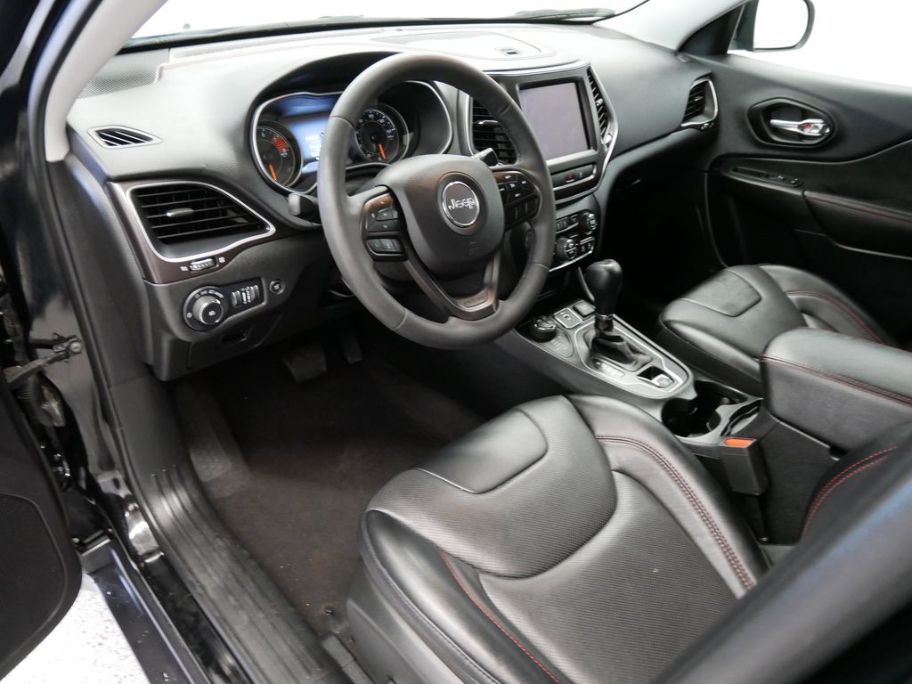 Thumbnail: 2022 Jeep Cherokee - 2
