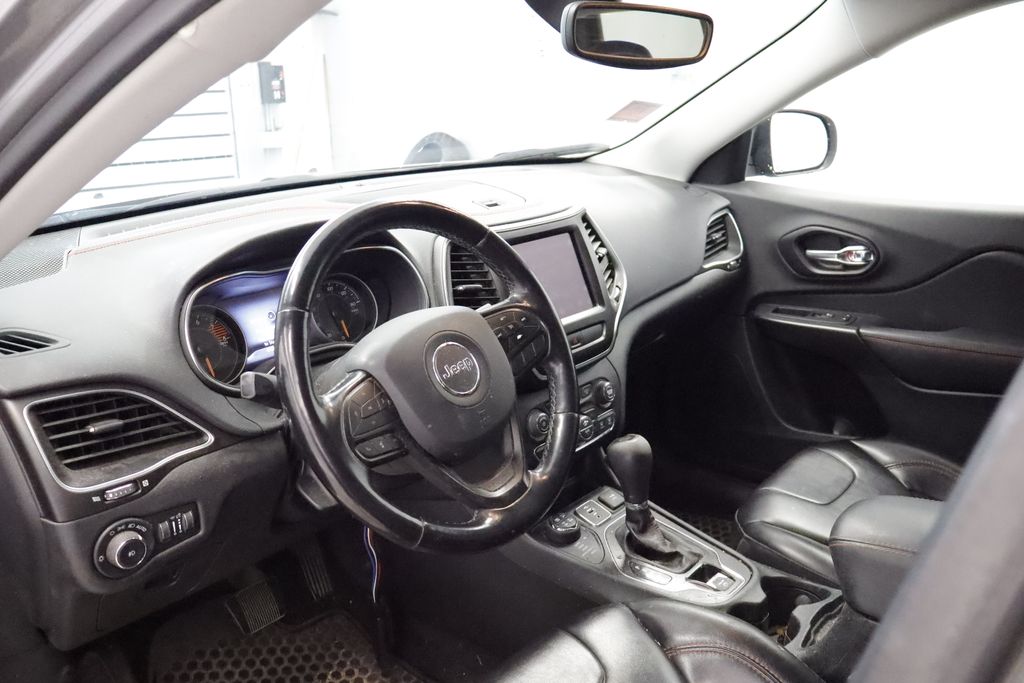 Thumbnail: 2020 Jeep Cherokee - 2