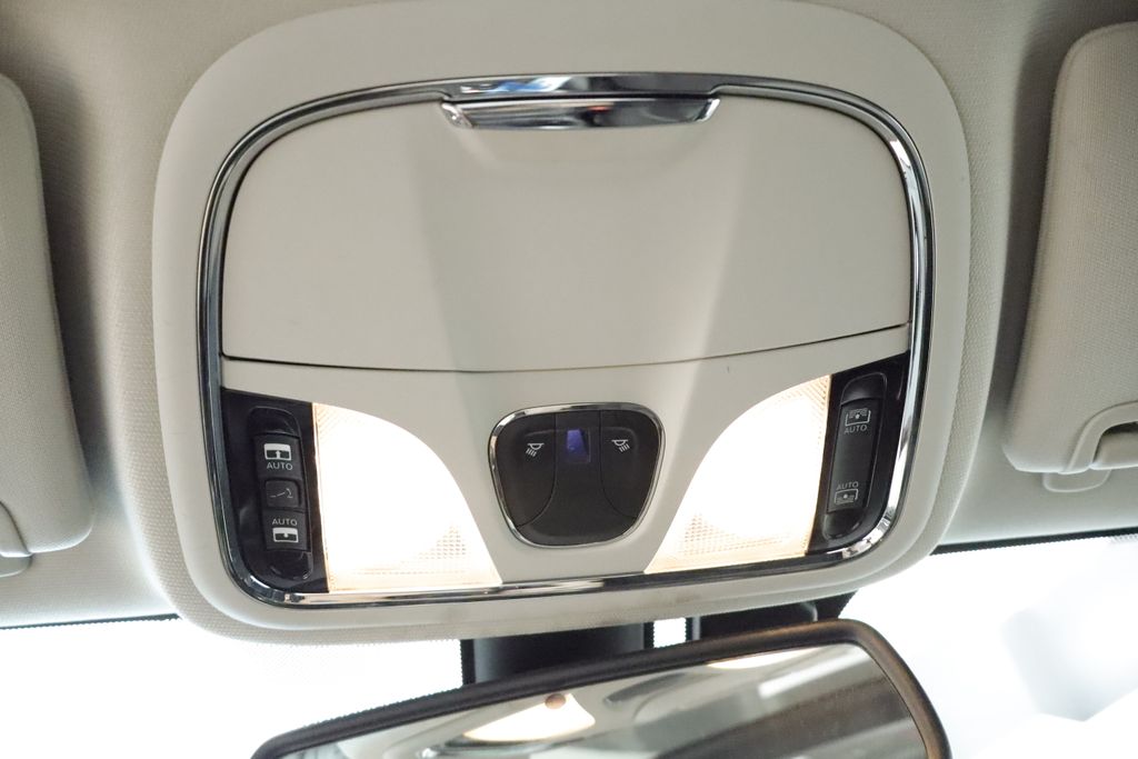 Thumbnail: 2014 Jeep Cherokee - 24