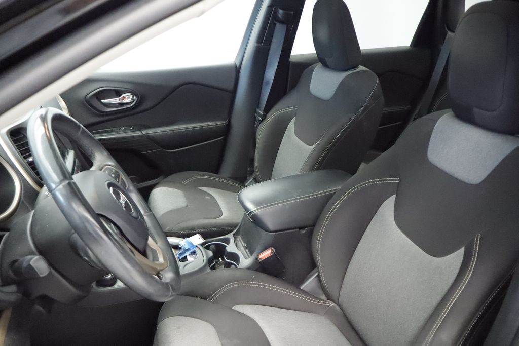 Thumbnail: 2014 Jeep Cherokee - 8