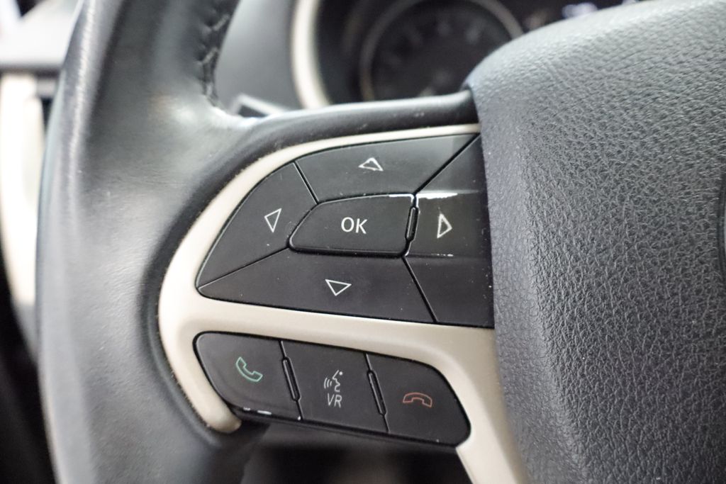 Thumbnail: 2014 Jeep Cherokee - 18