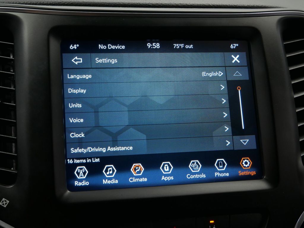 Thumbnail: 2022 Jeep Cherokee - 39