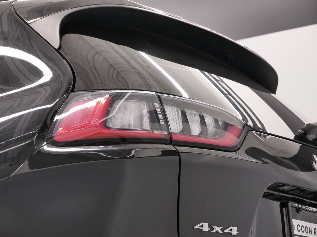 Thumbnail: 2022 Jeep Cherokee - 51