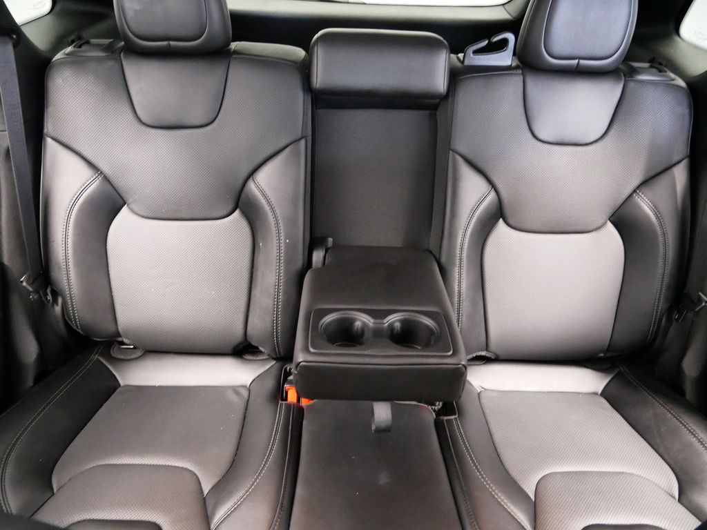 Thumbnail: 2022 Jeep Cherokee - 27