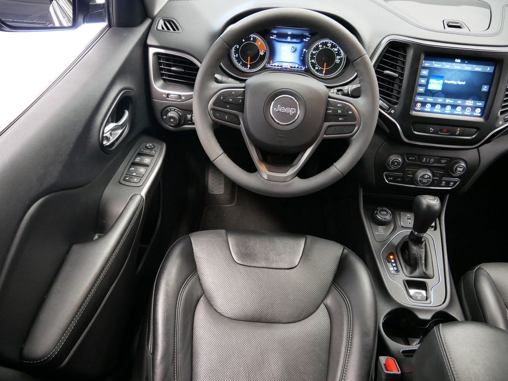 Thumbnail: 2022 Jeep Cherokee - 7