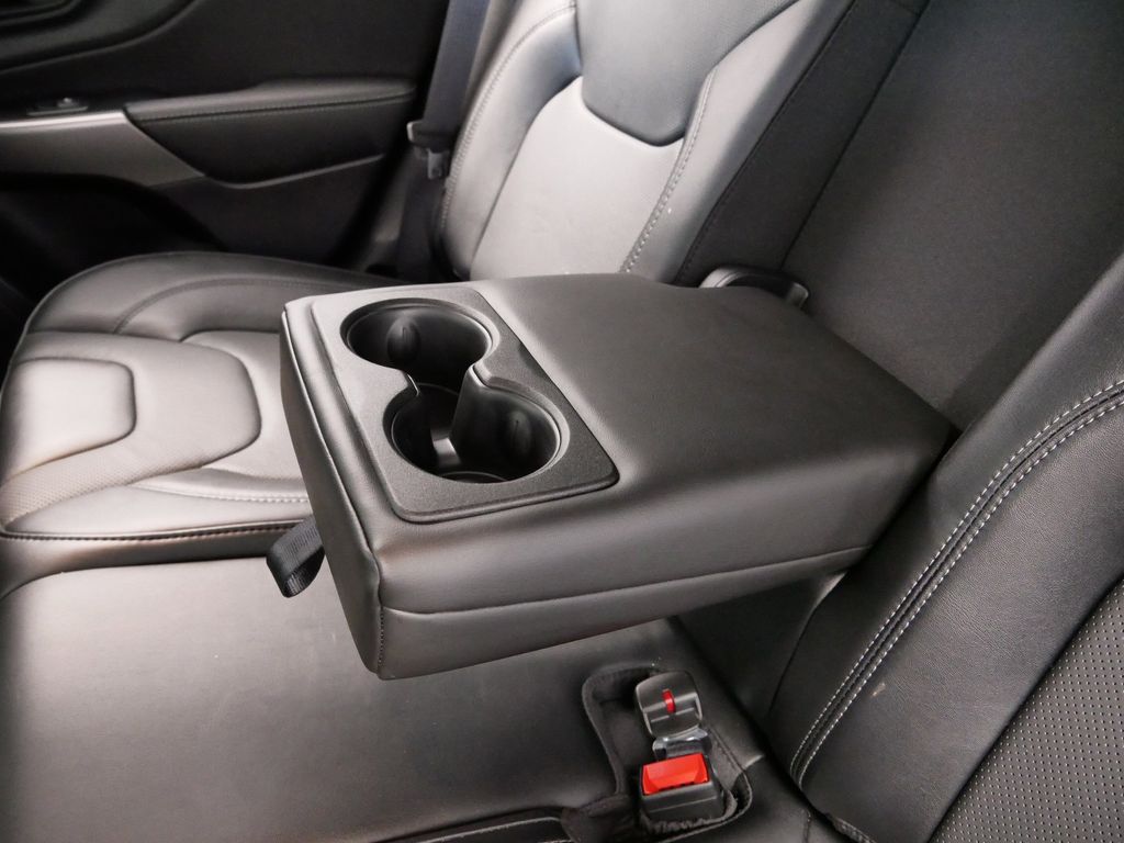 Thumbnail: 2022 Jeep Cherokee - 13