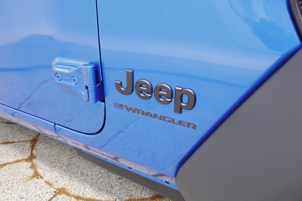 Thumbnail: 2026 Jeep Wrangler - 5