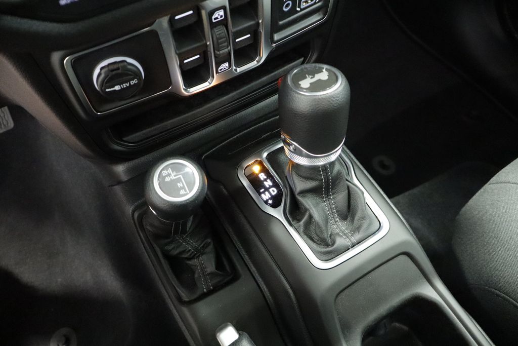 Thumbnail: 2026 Jeep Wrangler - 15