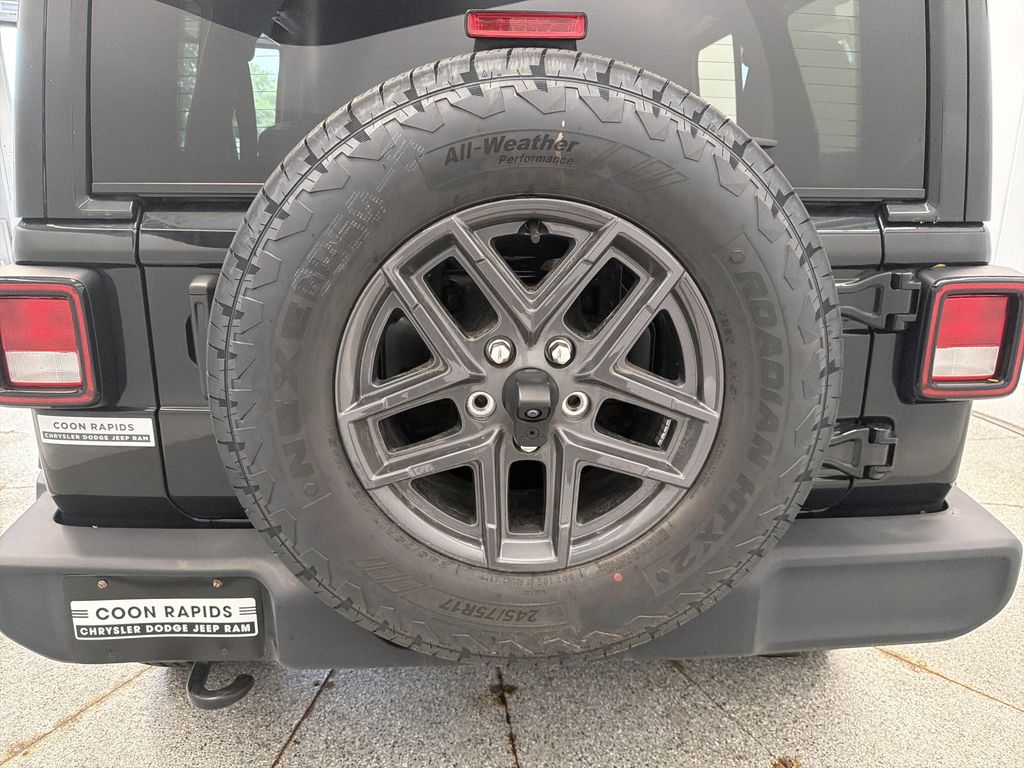 Thumbnail: 2024 Jeep Wrangler - 6