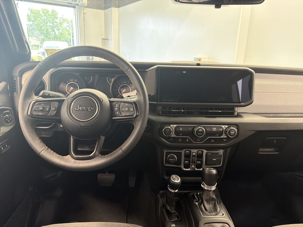 Thumbnail: 2024 Jeep Wrangler - 9