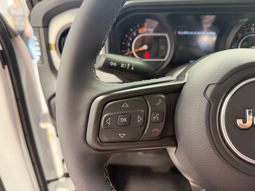 Thumbnail: 2026 Jeep Wrangler - 23