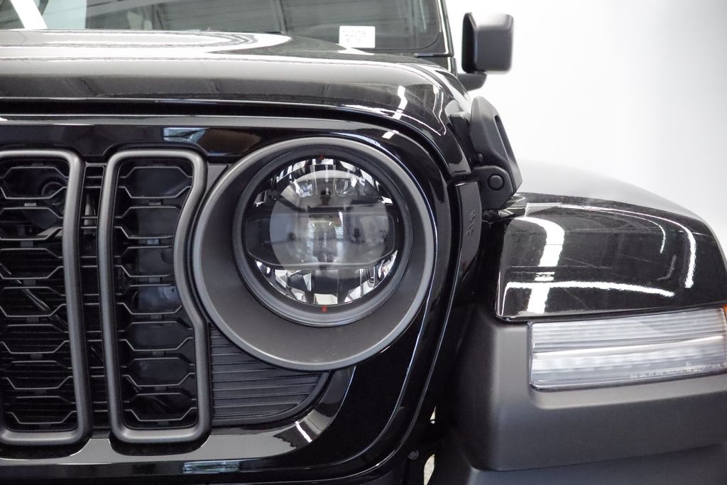 Thumbnail: 2026 Jeep Wrangler - 2
