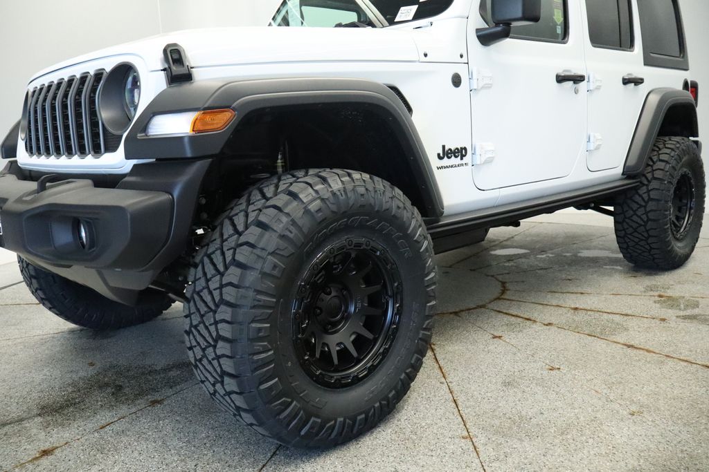 Thumbnail: 2026 Jeep Wrangler - 8