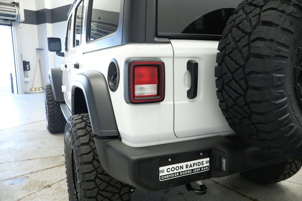 Thumbnail: 2026 Jeep Wrangler - 26