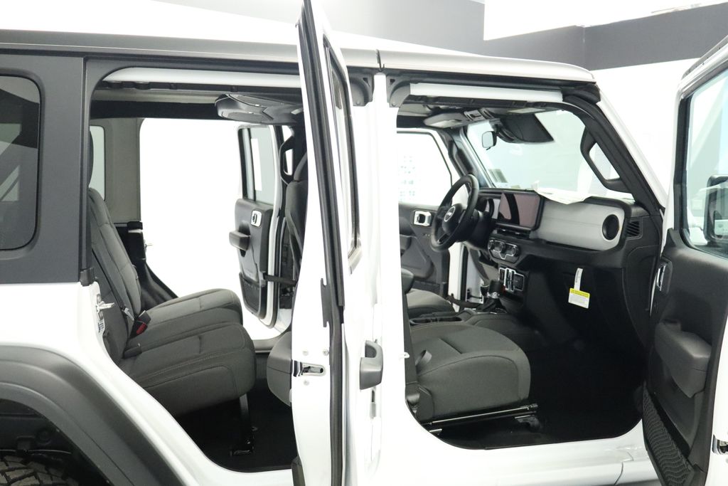Thumbnail: 2026 Jeep Wrangler - 10