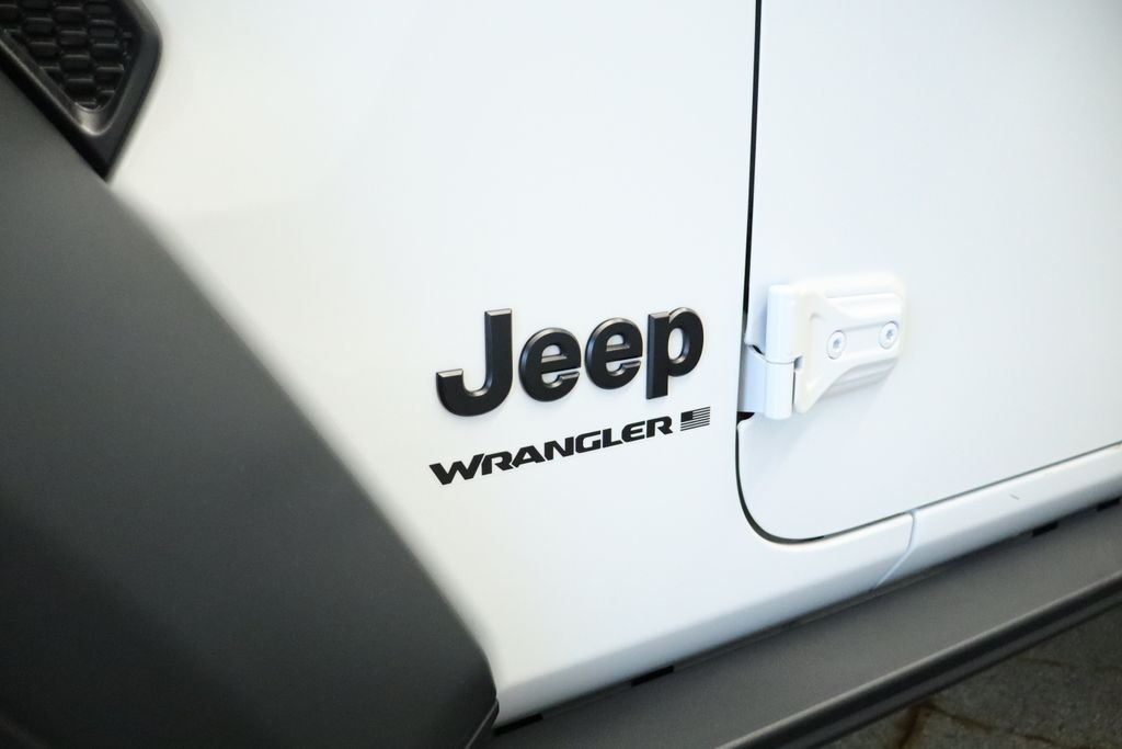 Thumbnail: 2026 Jeep Wrangler - 24