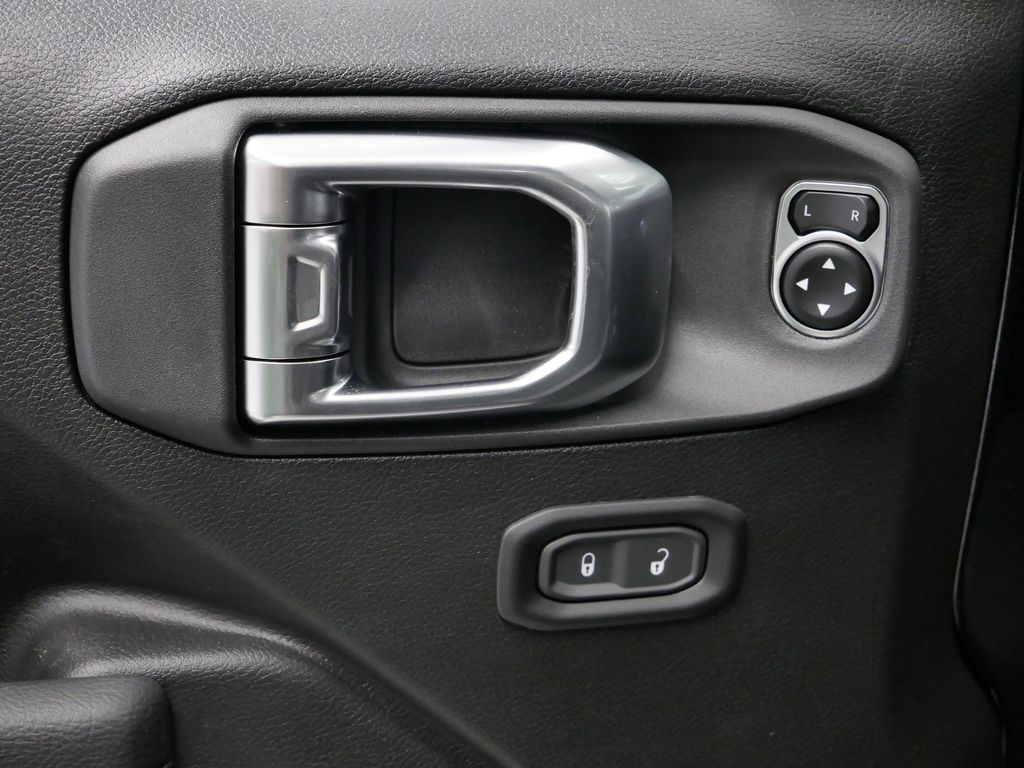 Thumbnail: 2026 Jeep Wrangler - 22