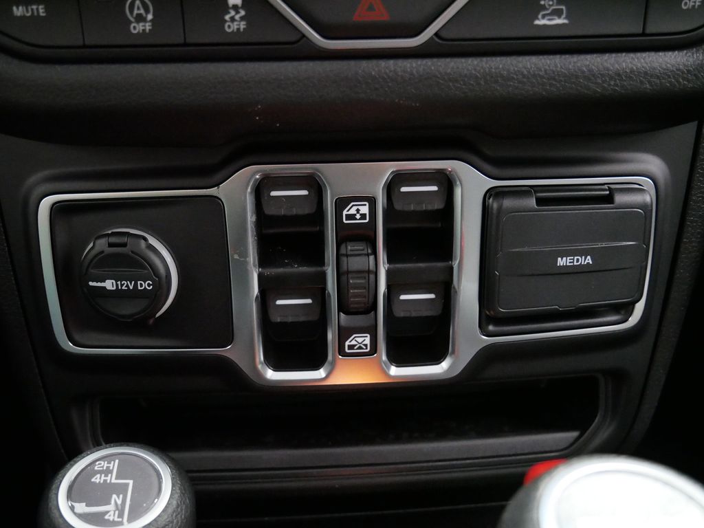 Thumbnail: 2026 Jeep Wrangler - 42