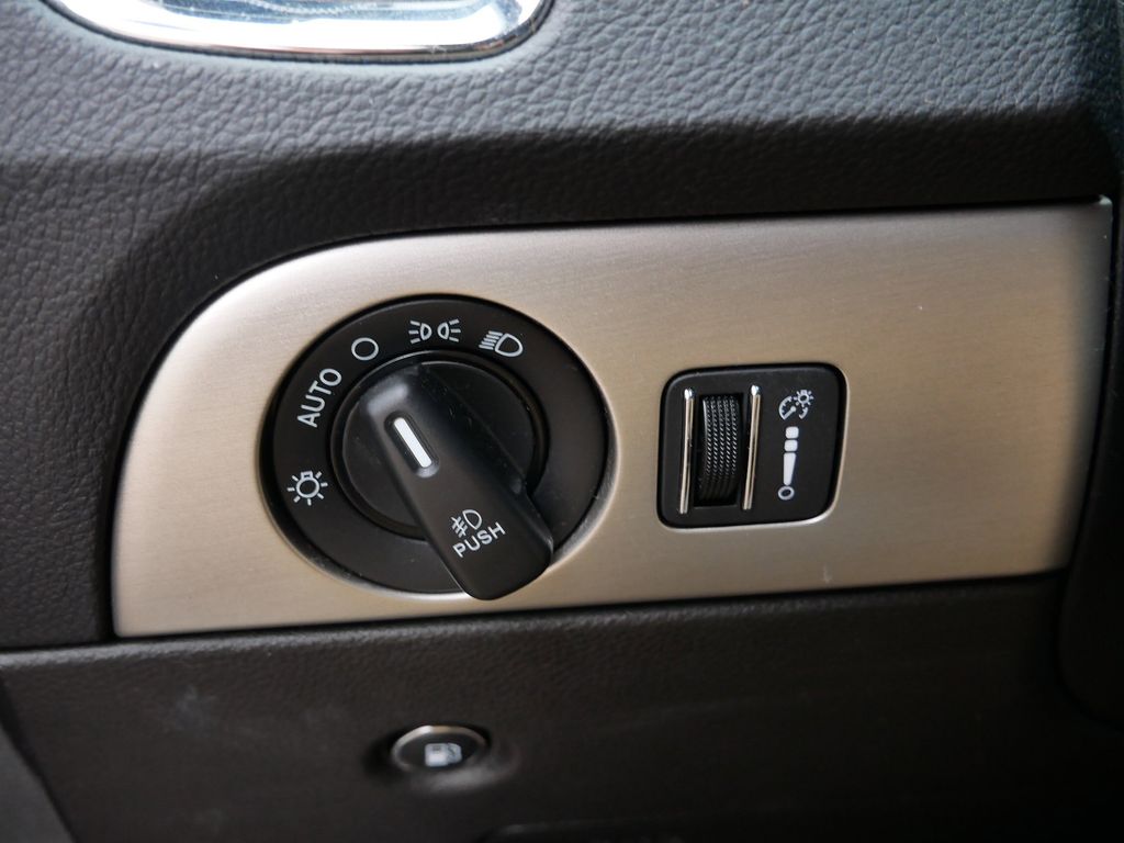 Thumbnail: 2017 Dodge Durango - 25