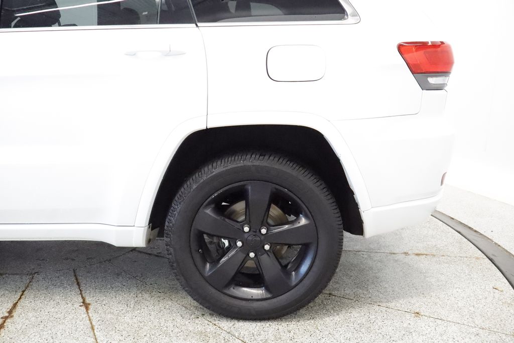 Thumbnail: 2015 Jeep Grand Cherokee - 22