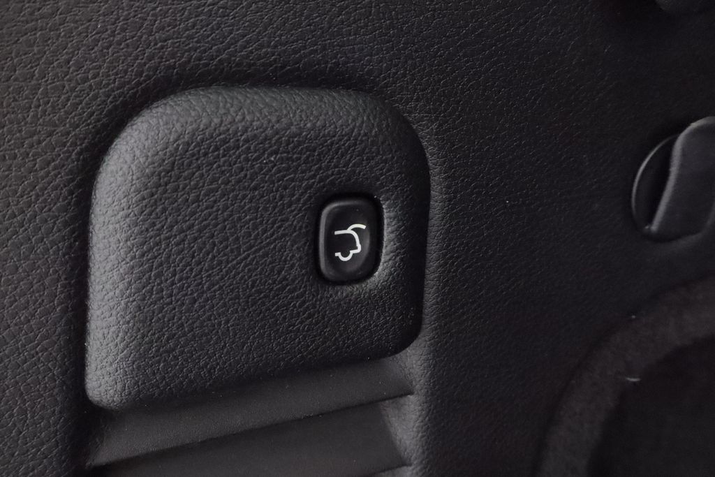Thumbnail: 2015 Jeep Grand Cherokee - 26