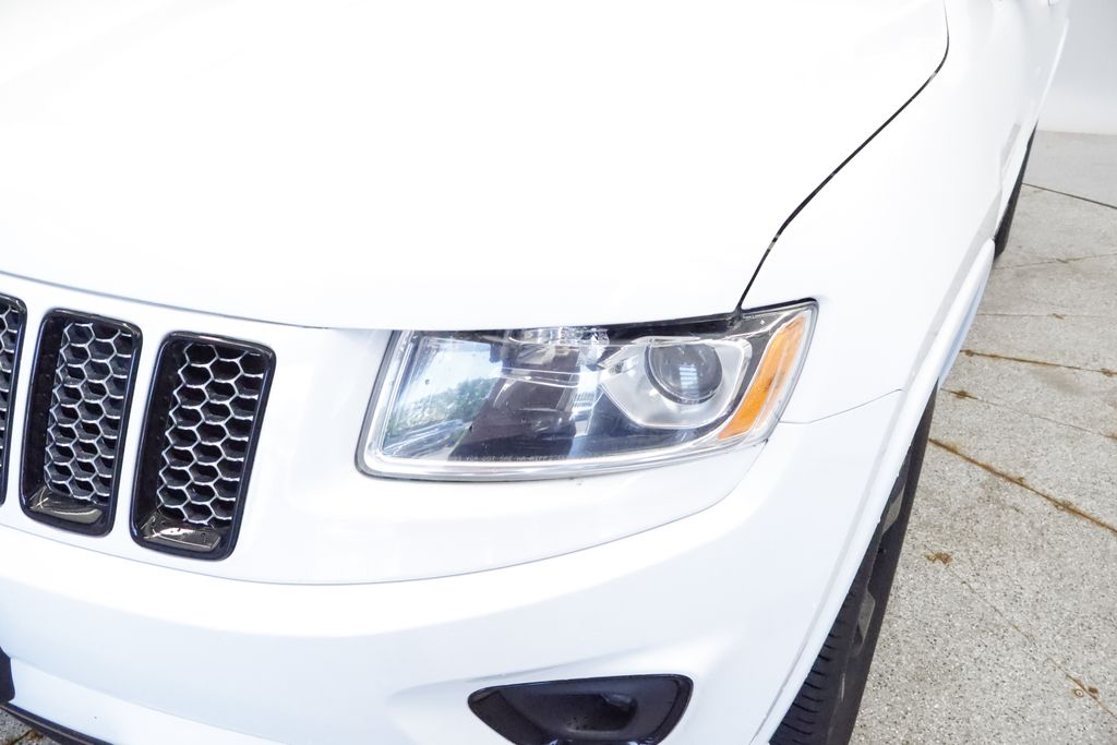 Thumbnail: 2015 Jeep Grand Cherokee - 19