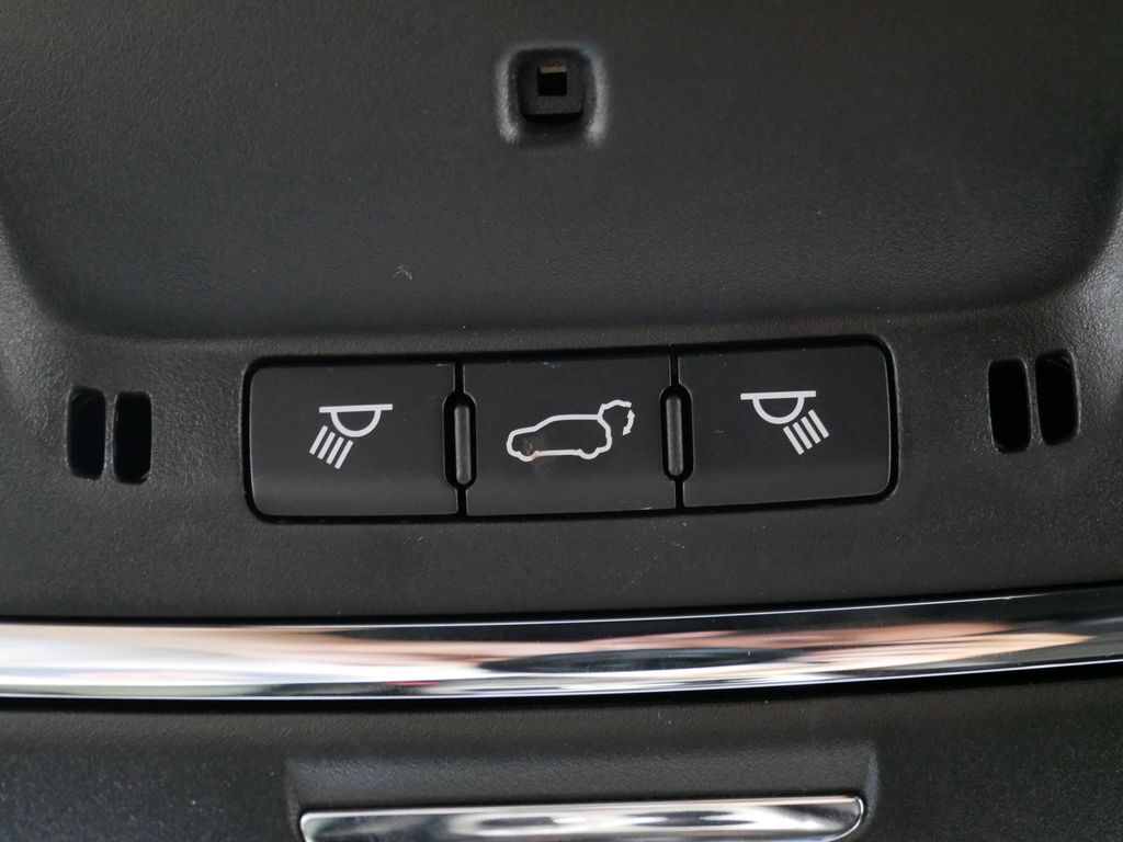 Thumbnail: 2022 Jeep Grand Cherokee - 42