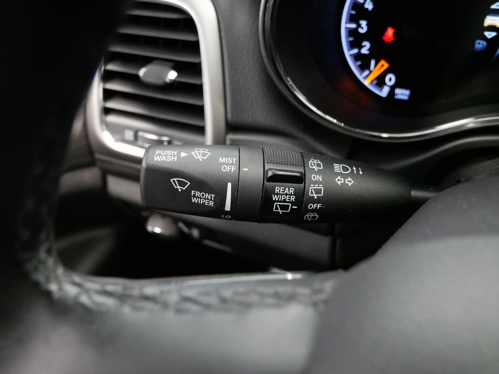 Thumbnail: 2022 Jeep Grand Cherokee - 15