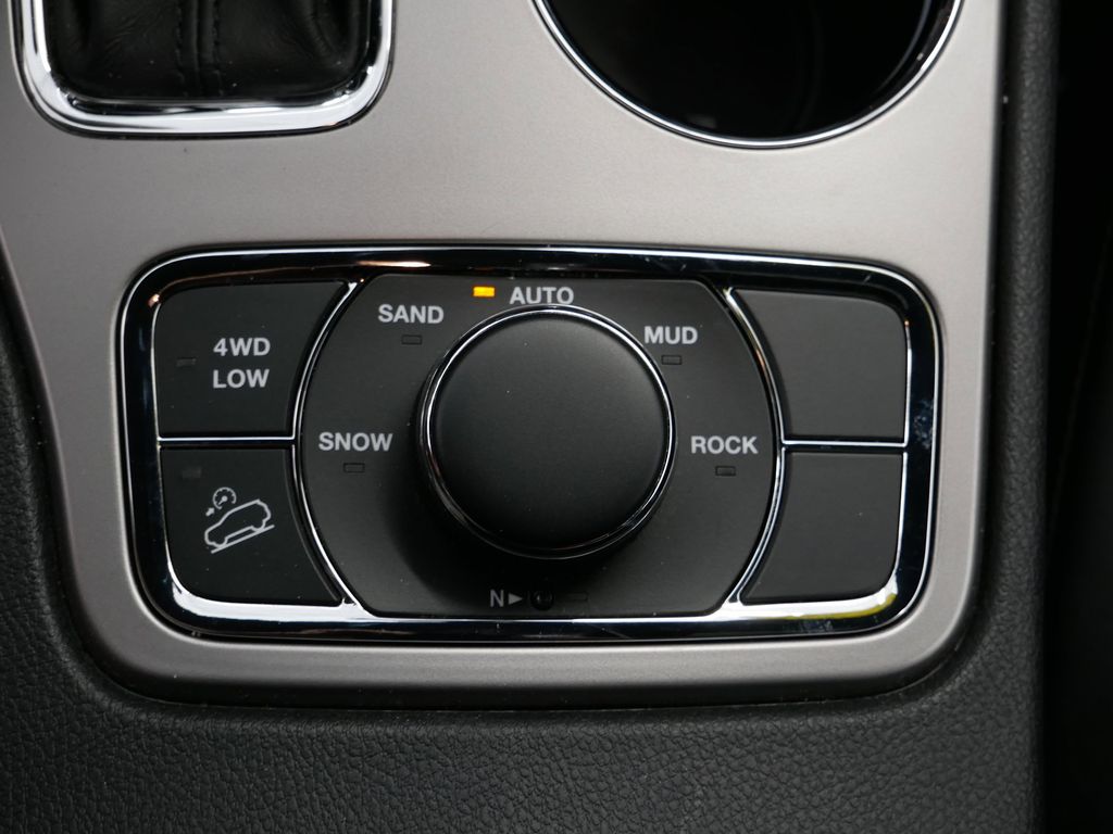 Thumbnail: 2022 Jeep Grand Cherokee - 39