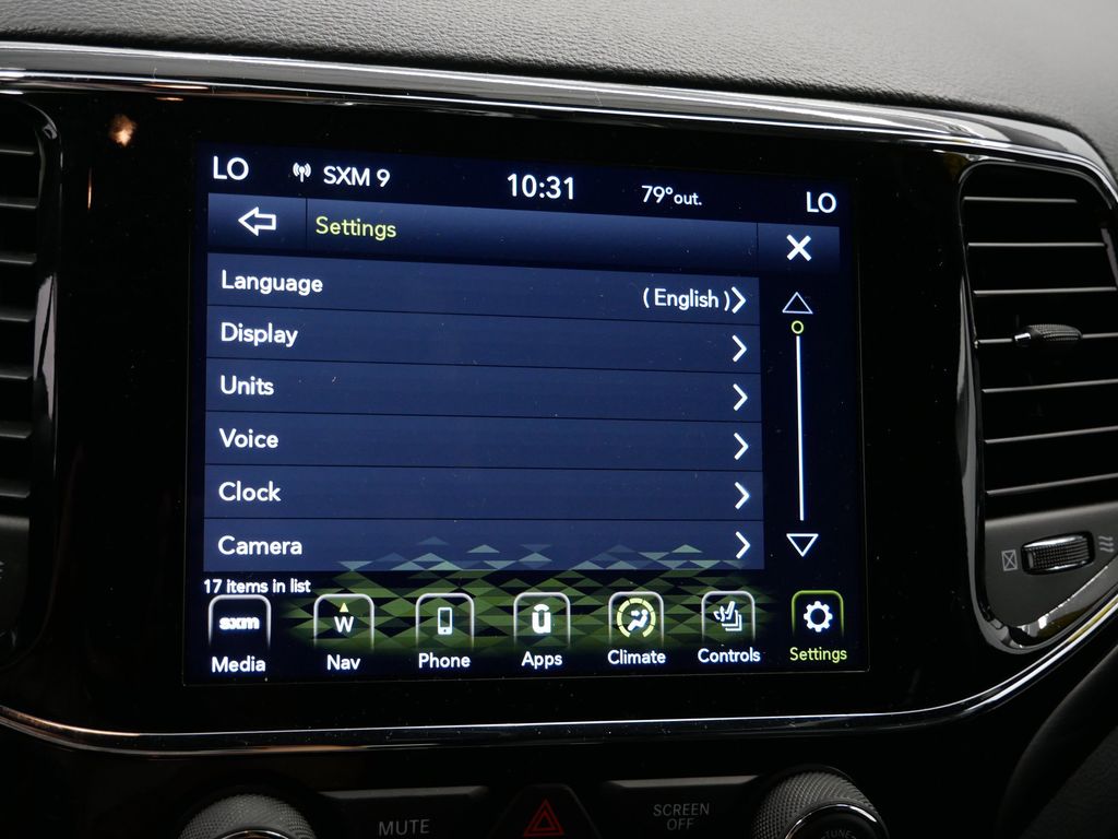 Thumbnail: 2022 Jeep Grand Cherokee - 35