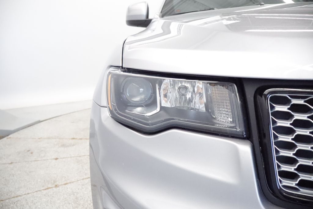 Thumbnail: 2021 Jeep Grand Cherokee - 19