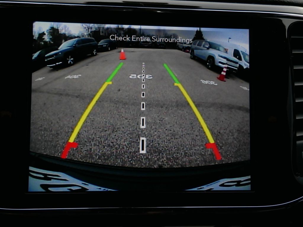 Thumbnail: 2021 Jeep Grand Cherokee - 11