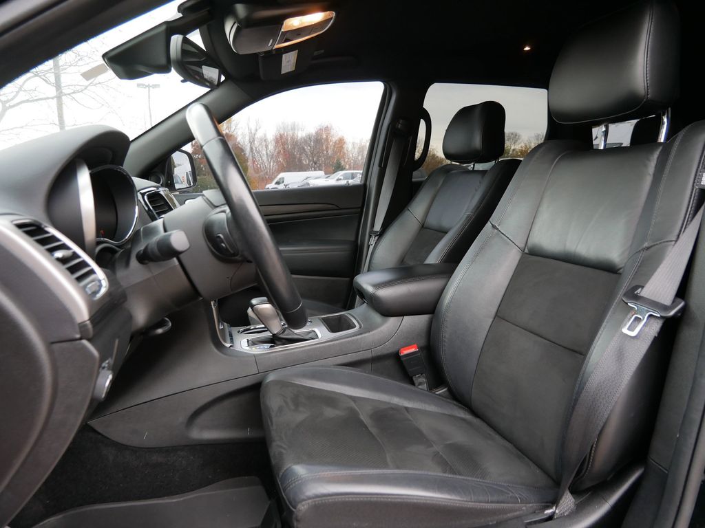 Thumbnail: 2021 Jeep Grand Cherokee - 10