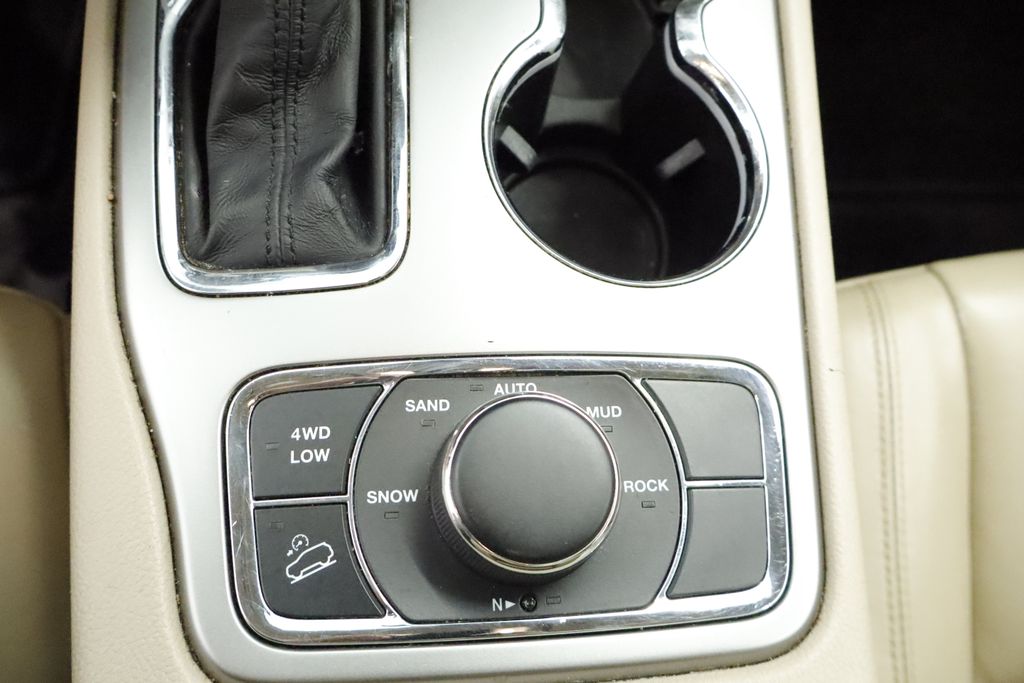 Thumbnail: 2018 Jeep Grand Cherokee - 13