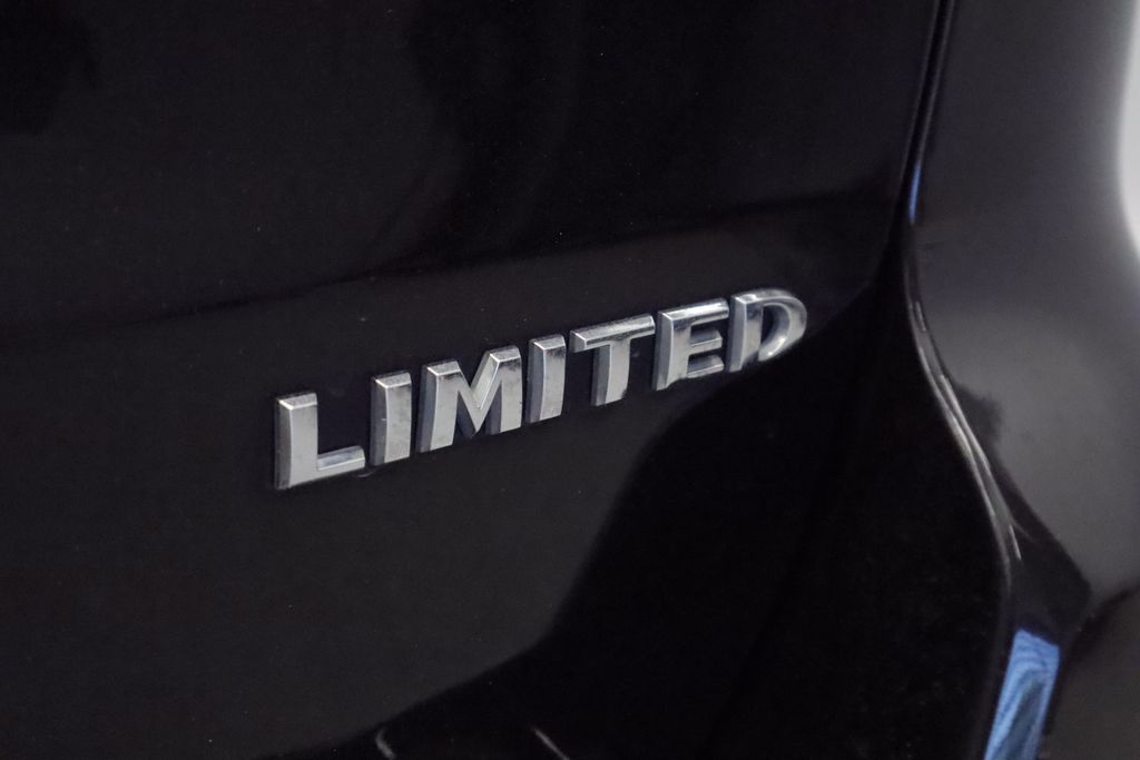 Thumbnail: 2021 Jeep Grand Cherokee - 21