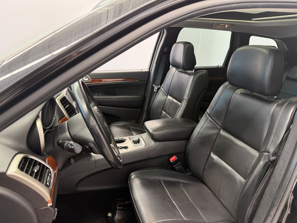 Thumbnail: 2012 Jeep Grand Cherokee - 7
