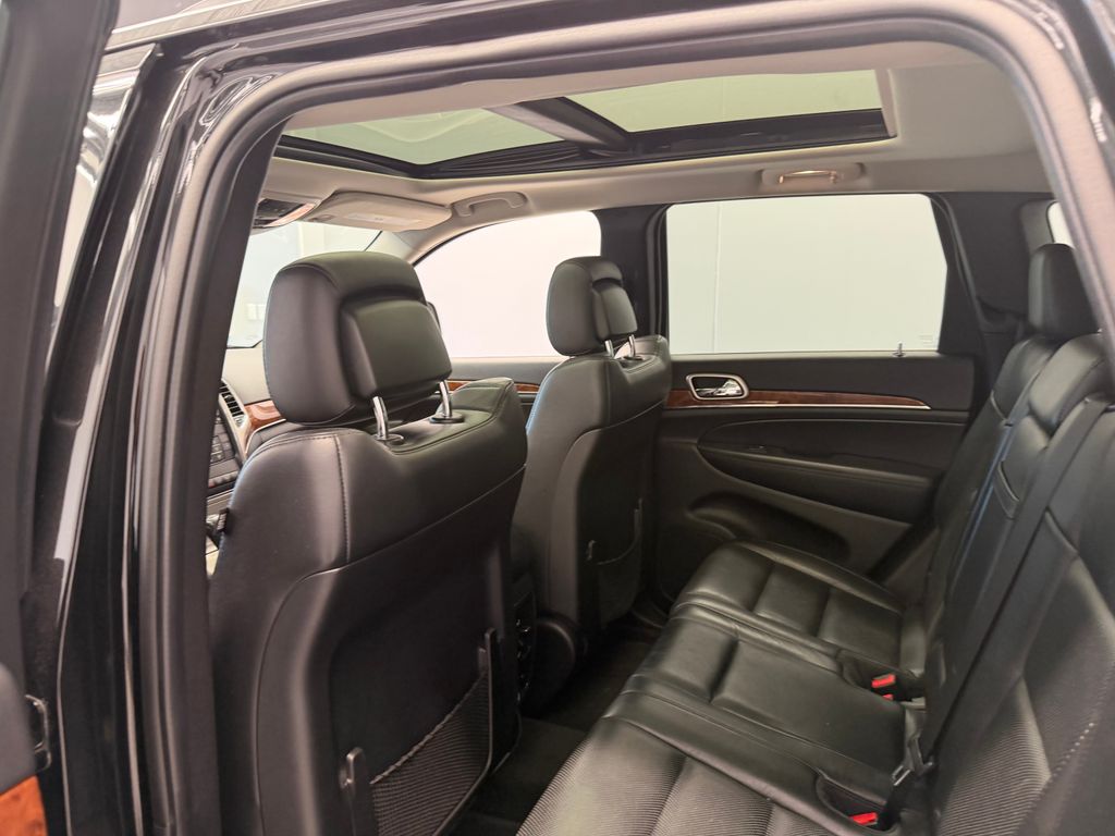 Thumbnail: 2012 Jeep Grand Cherokee - 8