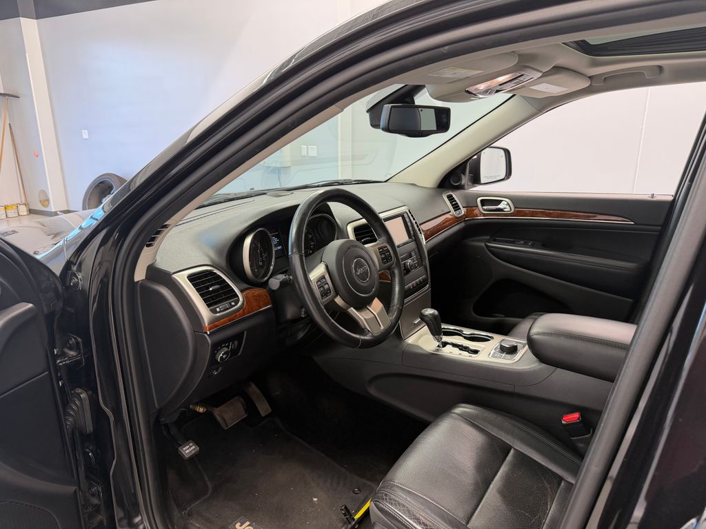 Thumbnail: 2012 Jeep Grand Cherokee - 10