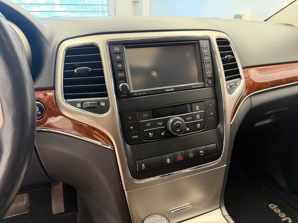 Thumbnail: 2012 Jeep Grand Cherokee - 11