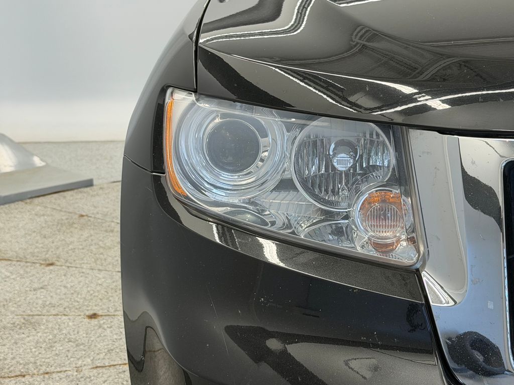Thumbnail: 2012 Jeep Grand Cherokee - 15