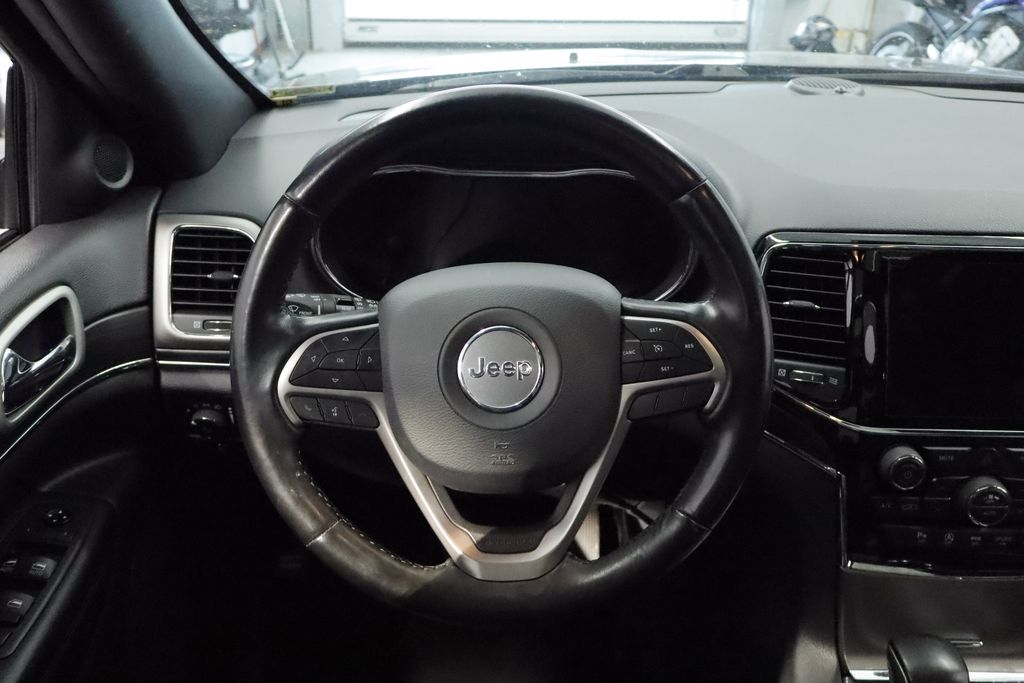 Thumbnail: 2020 Jeep Grand Cherokee - 7