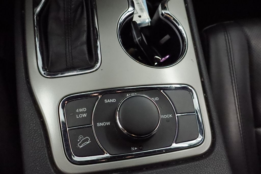 Thumbnail: 2020 Jeep Grand Cherokee - 27