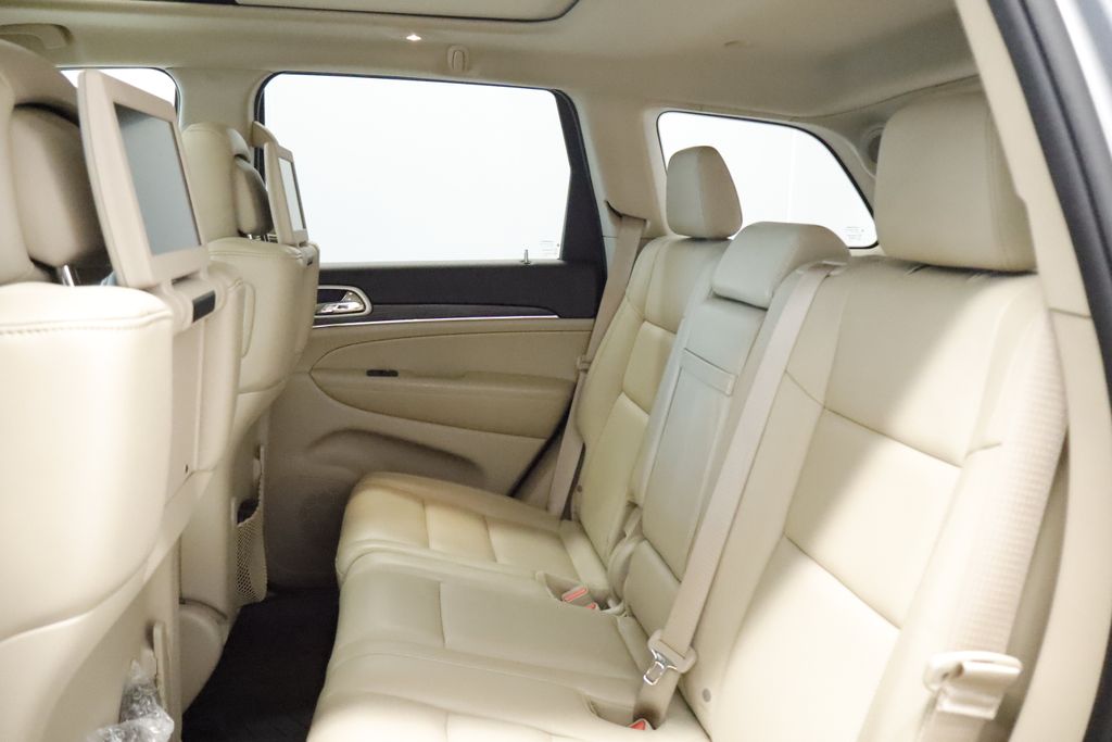 Thumbnail: 2020 Jeep Grand Cherokee - 24